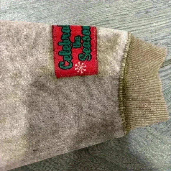 Disney Mickey Mouse and Friends Christmas Crewneck Sweatshirt Unisex Size 3T - Picture 5 of 6